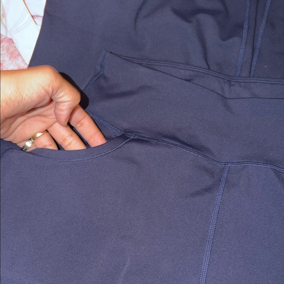 Women's Navy Yoga Pants with pockets - Picture 7 of 8